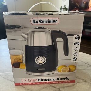 Brand new Le Cuisinier Electric Kettle - 1.7 Liter, 360 Base, 1100 Watt